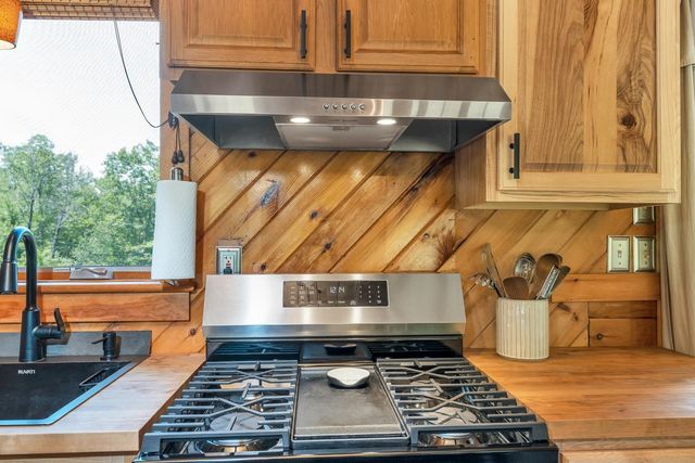 214 Middle Road, Tuftonboro, NH 03816