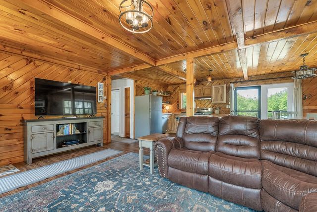 214 Middle Road, Tuftonboro, NH 03816