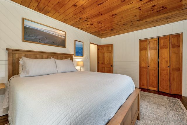 214 Middle Road, Tuftonboro, NH 03816