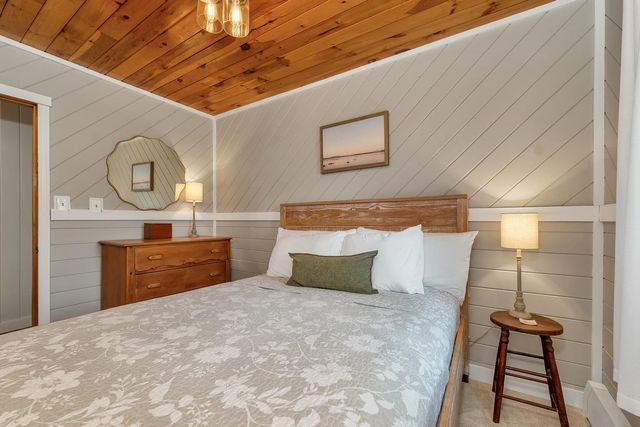 214 Middle Road, Tuftonboro, NH 03816
