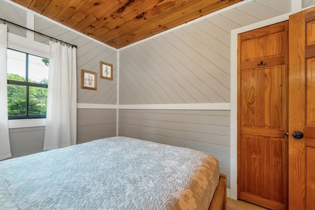 214 Middle Road, Tuftonboro, NH 03816