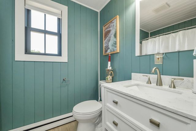 214 Middle Road, Tuftonboro, NH 03816