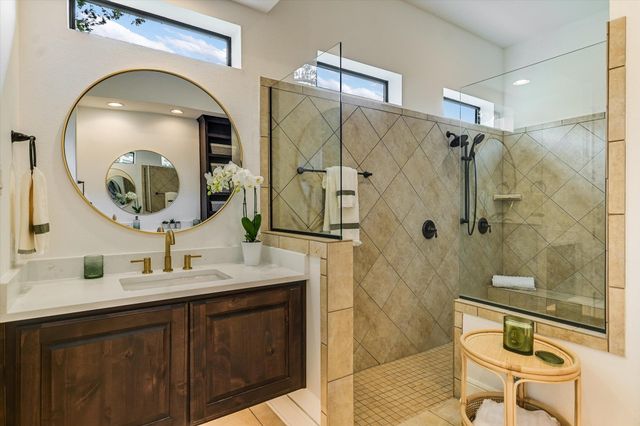 13 Prestonwood CIR, Austin, TX 78734