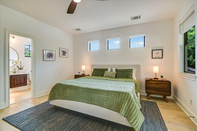 13 Prestonwood CIR, Austin, TX 78734