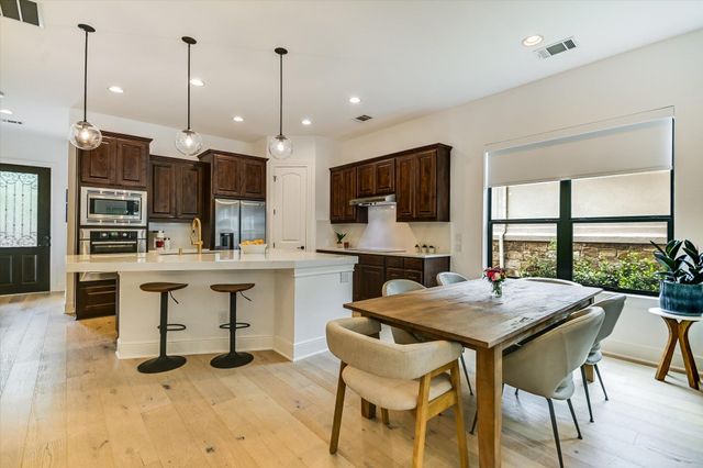 13 Prestonwood CIR, Austin, TX 78734