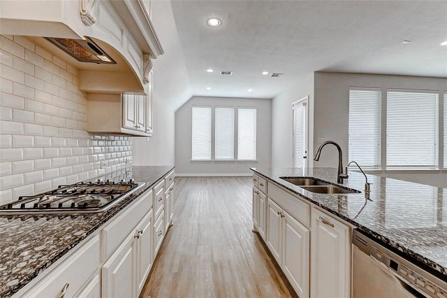 9830 Joyce Drive, Iowa Colony, TX 77583