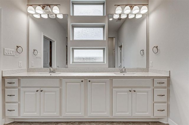 9830 Joyce Drive, Iowa Colony, TX 77583