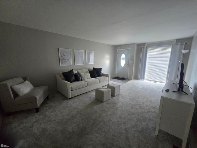 1845 Laurel Oak Drive, Flint, MI 48507