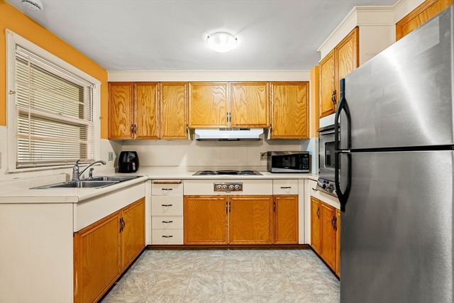 11 Pennybrook Rd, Lynn, MA 01905