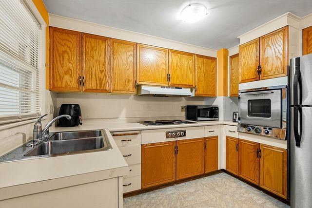 11 Pennybrook Rd, Lynn, MA 01905