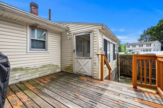 11 Pennybrook Rd, Lynn, MA 01905