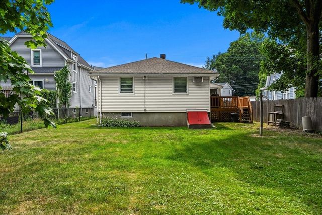 11 Pennybrook Rd, Lynn, MA 01905
