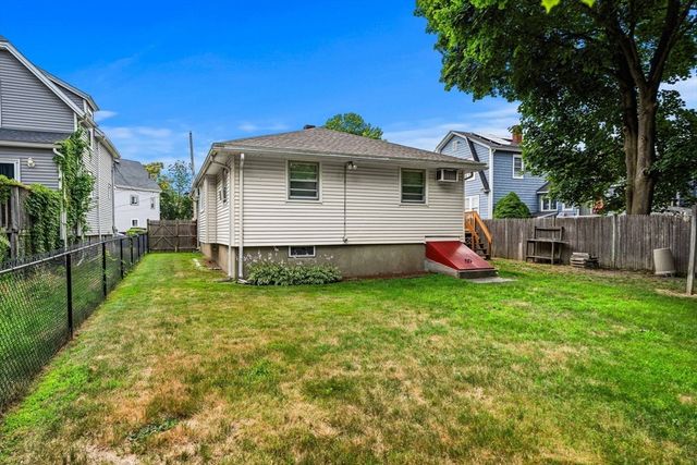 11 Pennybrook Rd, Lynn, MA 01905