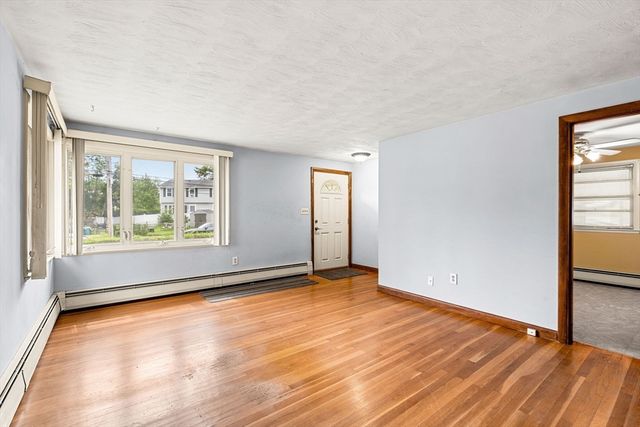 11 Pennybrook Rd, Lynn, MA 01905