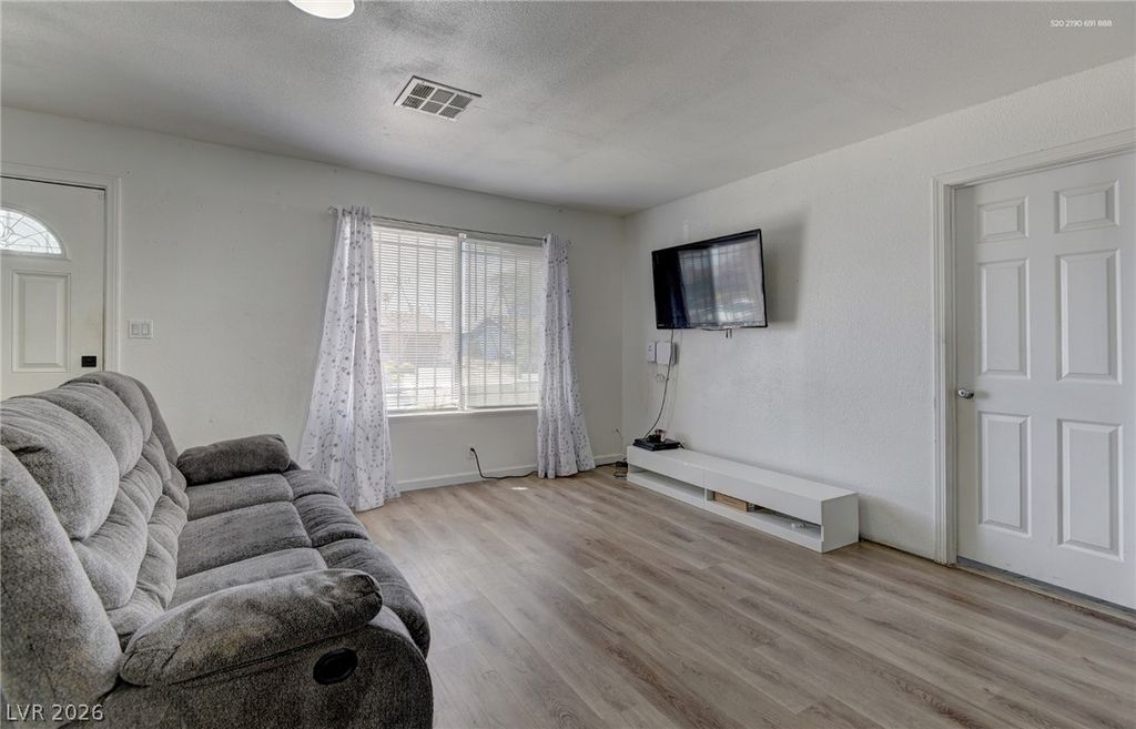 6500 Hill View Avenue, Las Vegas, NV 89107 — photo 5