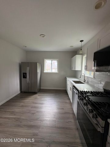 24 Waverly Place B, Red Bank, NJ 07701