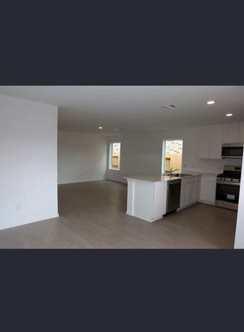 5122 Red Drum Drive, Baytown, TX 77521