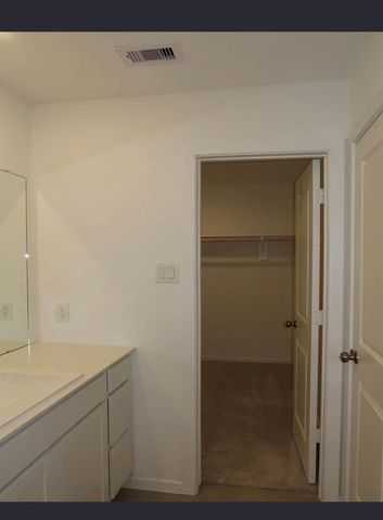 5122 Red Drum Drive, Baytown, TX 77521