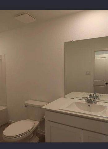 5122 Red Drum Drive, Baytown, TX 77521