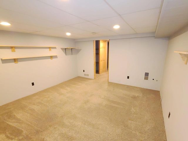 1231 School DRIVE, Waukesha, WI 53189