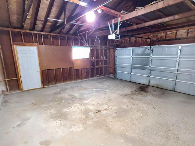 1231 School DRIVE, Waukesha, WI 53189