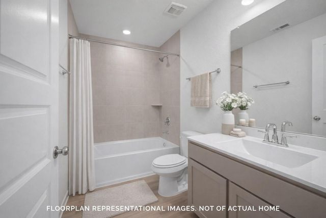 1073 Garnet Star Drive, La Marque, TX 77568