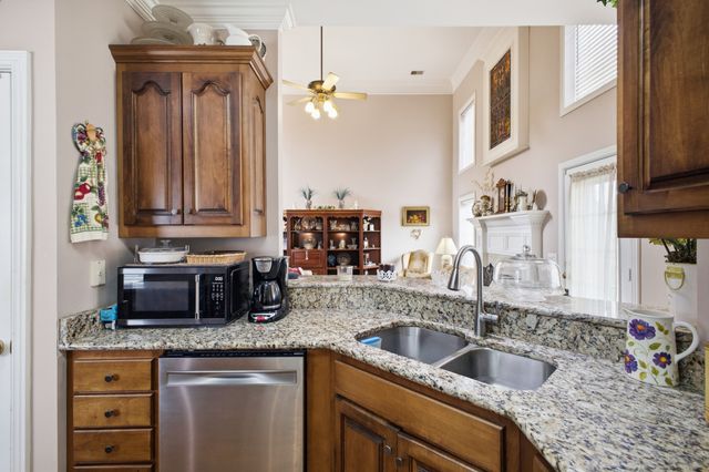 6505 Lampe Ct, Hermitage, TN 37076