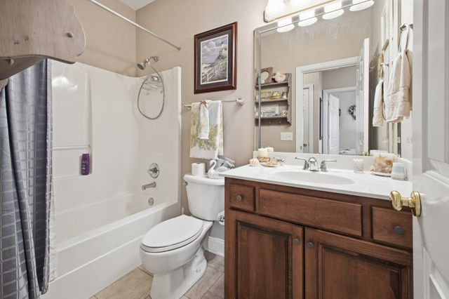 6505 Lampe Ct, Hermitage, TN 37076