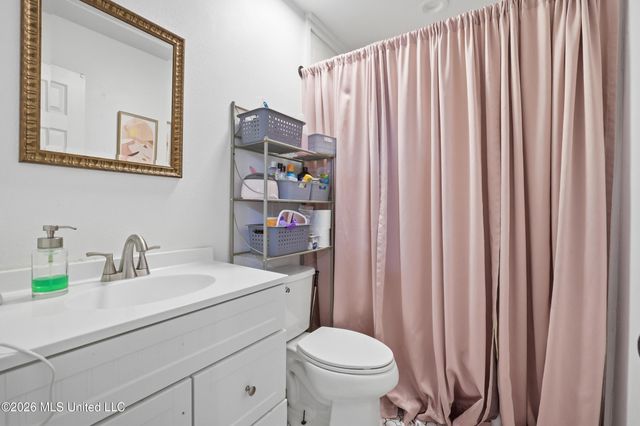 3905 Yosemite Drive, Ocean Springs, MS 39564