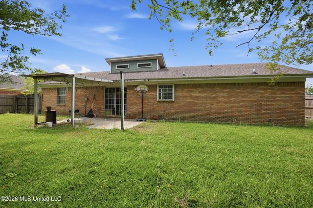 3905 Yosemite Drive, Ocean Springs, MS 39564