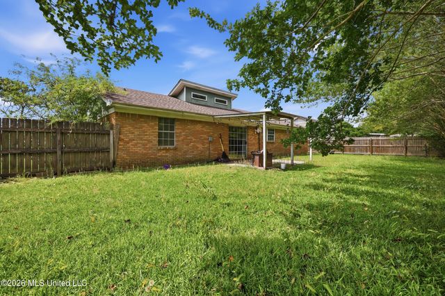 3905 Yosemite Drive, Ocean Springs, MS 39564
