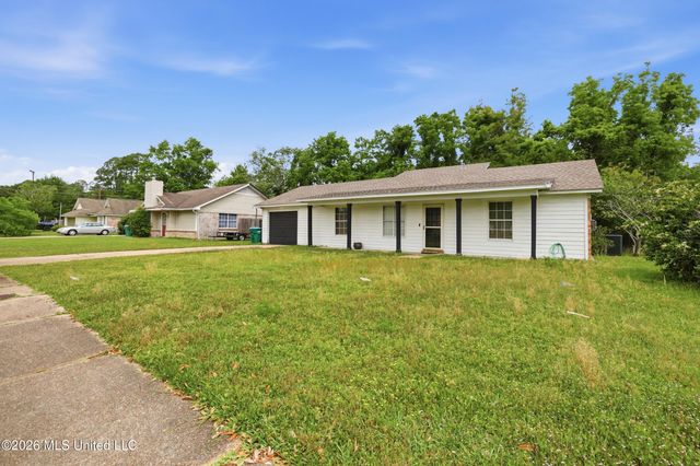 3905 Yosemite Drive, Ocean Springs, MS 39564