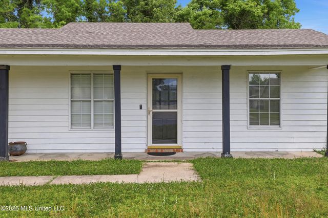 3905 Yosemite Drive, Ocean Springs, MS 39564