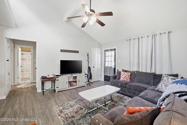 3905 Yosemite Drive, Ocean Springs, MS 39564