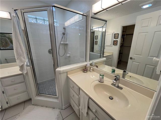 208 Diana Drive, Alamo, TX 78516