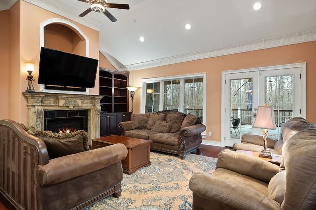 120 Dunrobin Ct, Sparta, TN 38583