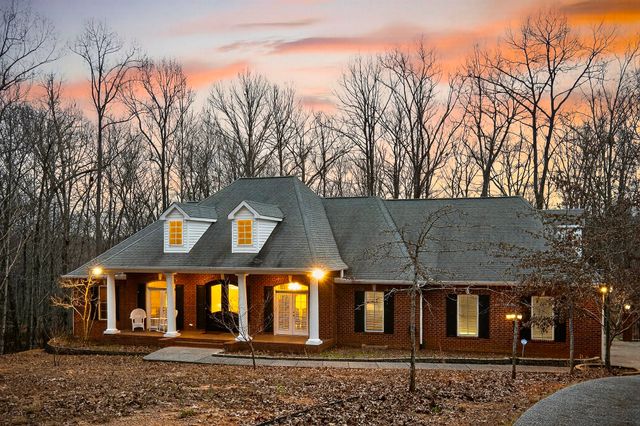 120 Dunrobin Ct, Sparta, TN 38583