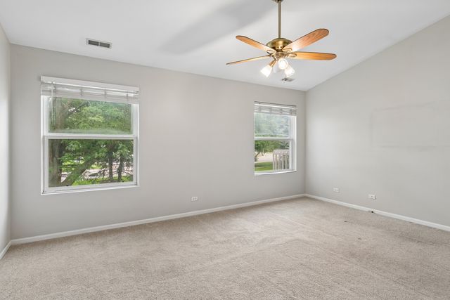 2943 STONEWATER Drive 2943, Naperville, IL 60564