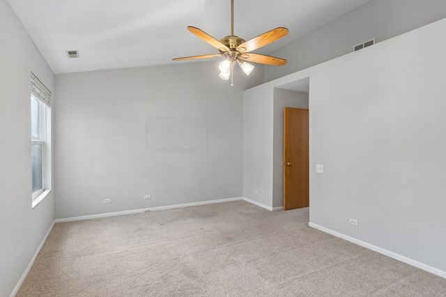 2943 STONEWATER Drive 2943, Naperville, IL 60564
