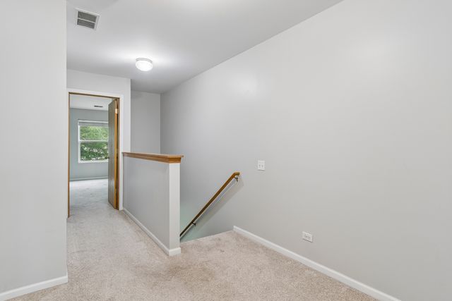 2943 STONEWATER Drive 2943, Naperville, IL 60564