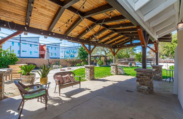 7320 Sahara Ct, Sacramento, CA 95828