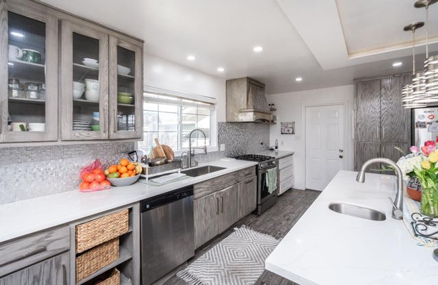 7320 Sahara Ct, Sacramento, CA 95828