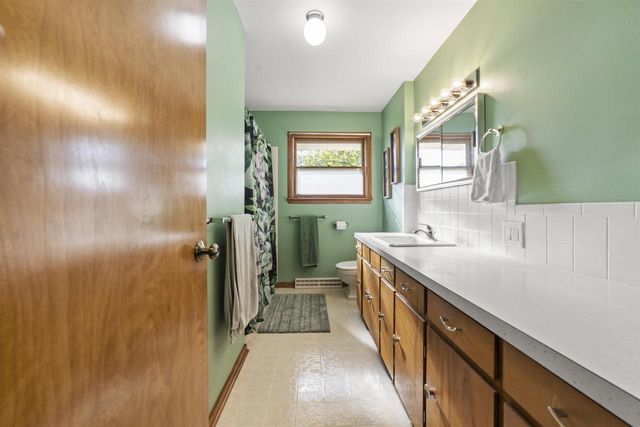 2222 Rutledge Avenue, Janesville, WI 53545