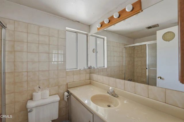 975 E Avenida De Los Arboles, Thousand Oaks, CA 91360