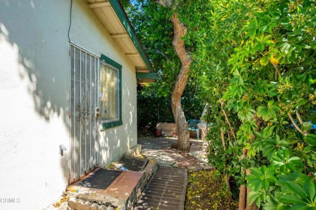 975 E Avenida De Los Arboles, Thousand Oaks, CA 91360