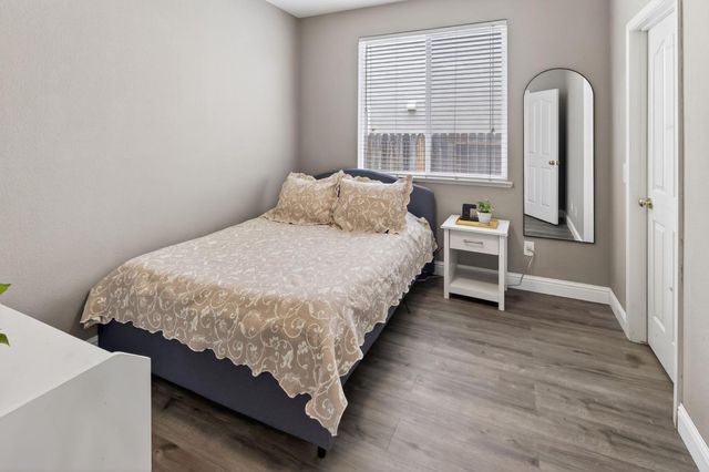 10228 Jenny Lynn Way, Elk Grove, CA 95757