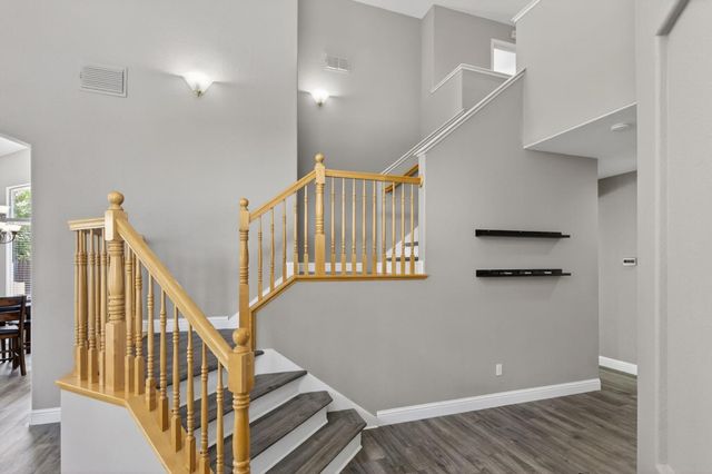 10228 Jenny Lynn Way, Elk Grove, CA 95757