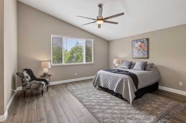 10228 Jenny Lynn Way, Elk Grove, CA 95757