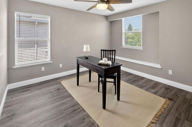 10228 Jenny Lynn Way, Elk Grove, CA 95757