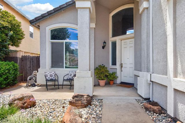 10228 Jenny Lynn Way, Elk Grove, CA 95757